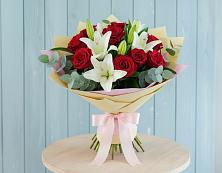Букет цветов из:  Лилии и Розы в Гойты