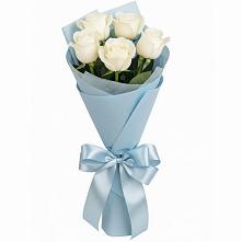 Букет 5 Белых роз Проуд в Гойты