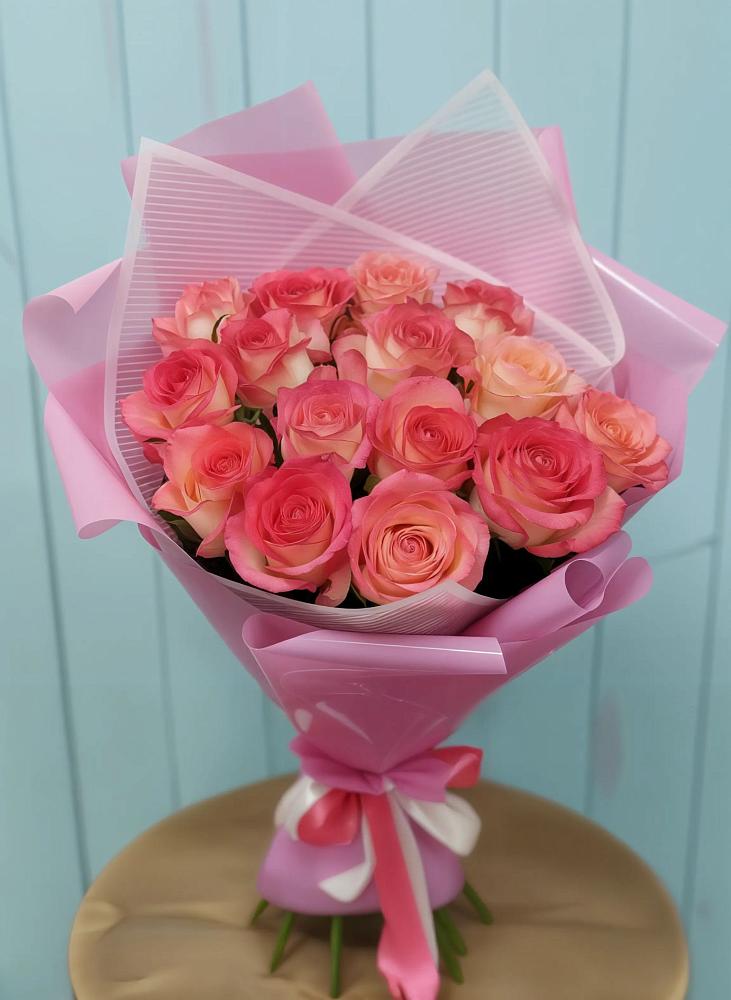 Букет 15 Розовых роз Равель в Гойты