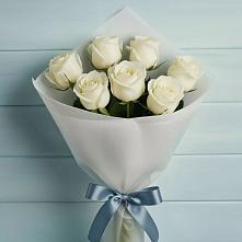 Букет 7 Белых роз Эдлесс Лав в Гойты