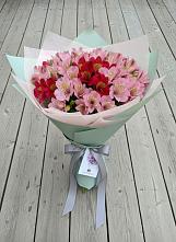 Букет цветов из:  Альстромерии #REPLACE_PRED# Гойты