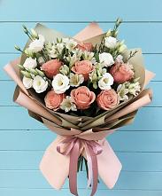 Букет цветов из:  Розы, Альстромерии и Лизиантусы в Гойты
