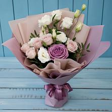 Букет цветов из:  Розы и Лизиантусы в Гойты