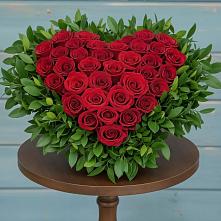 Цветочная композиция из Розы в виде сердца в Гойты