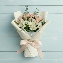 Букет цветов из:  Альстромерии в Гойты