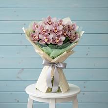 Букет цветов из:  Орхидеи и Розы в Гойты