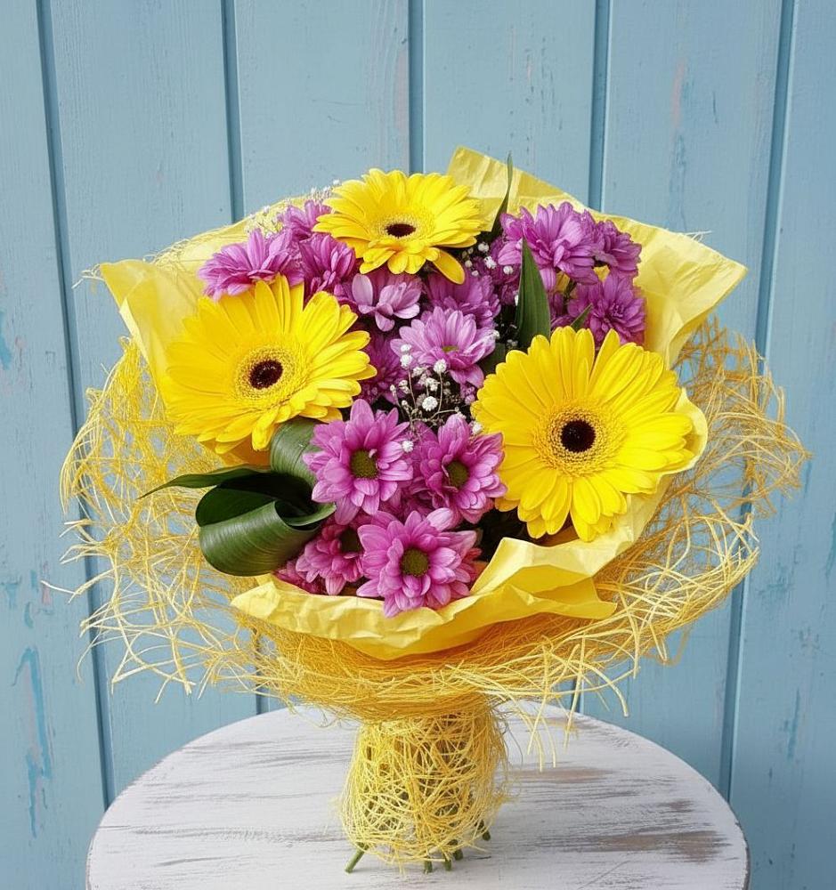 Букет цветов из: Хризантемы и Герберы в Гойты