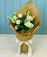 Букет цветов из:  Хризантемы и Лизиантусы в Гойты