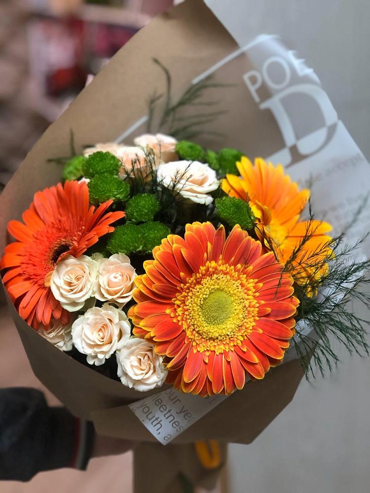 Букет цветов из: Герберы, Хризантемы и Розы в Гойты