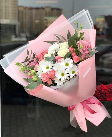 Букет цветов из: Розы, Лизиантусы и Хризантемы в Гойты